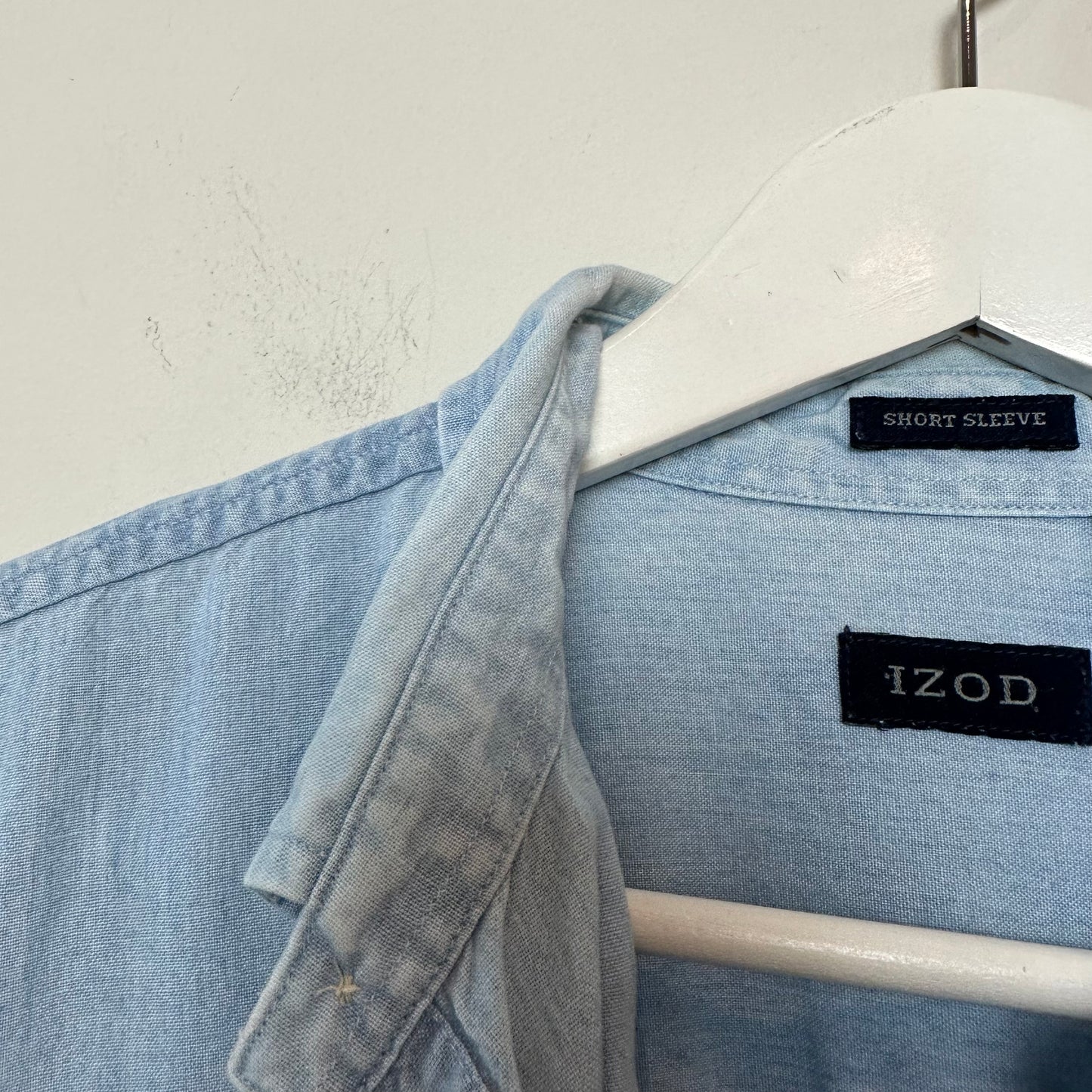 Vintage 90s Izod Denim Shirt Short Sleeve Button Down Chambray Cotton Medium