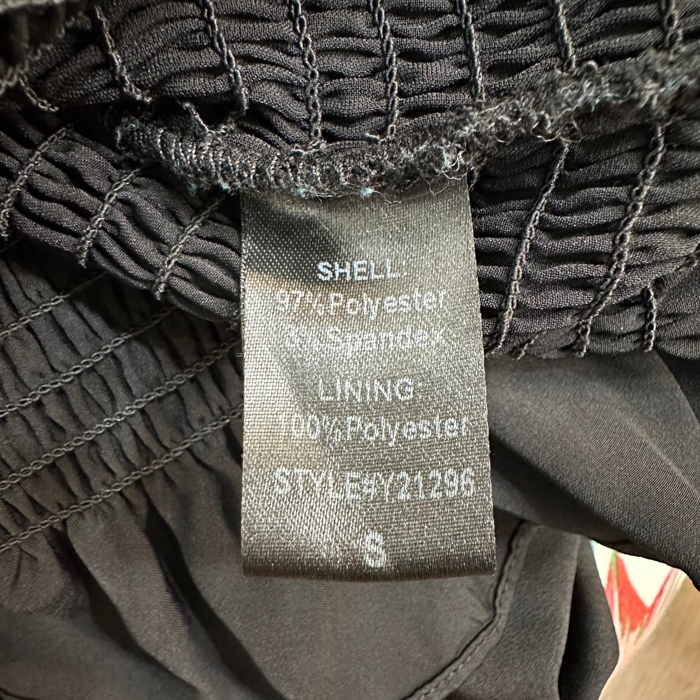 DO+BE Black Satin Top Smocked Puff Sleeve Cropped Small