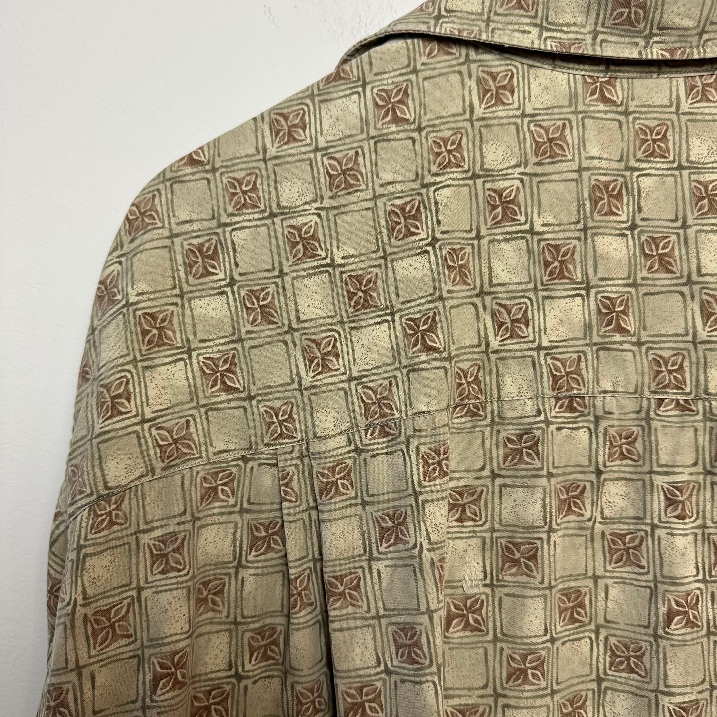 Vintage Liz Claiborne Geometric Patterned Short Sleeve Button Up Shirt Rayon XL