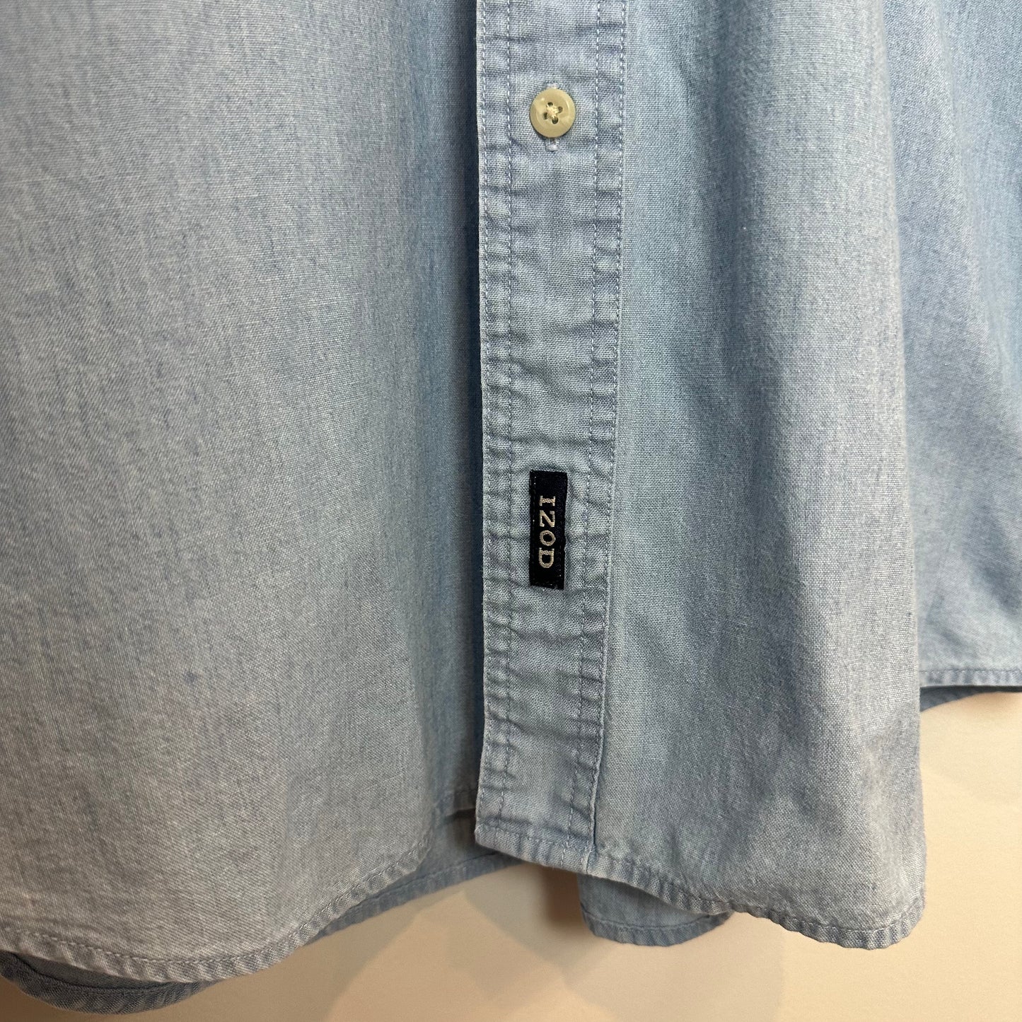 Vintage 90s Izod Denim Shirt Short Sleeve Button Down Chambray Cotton Medium
