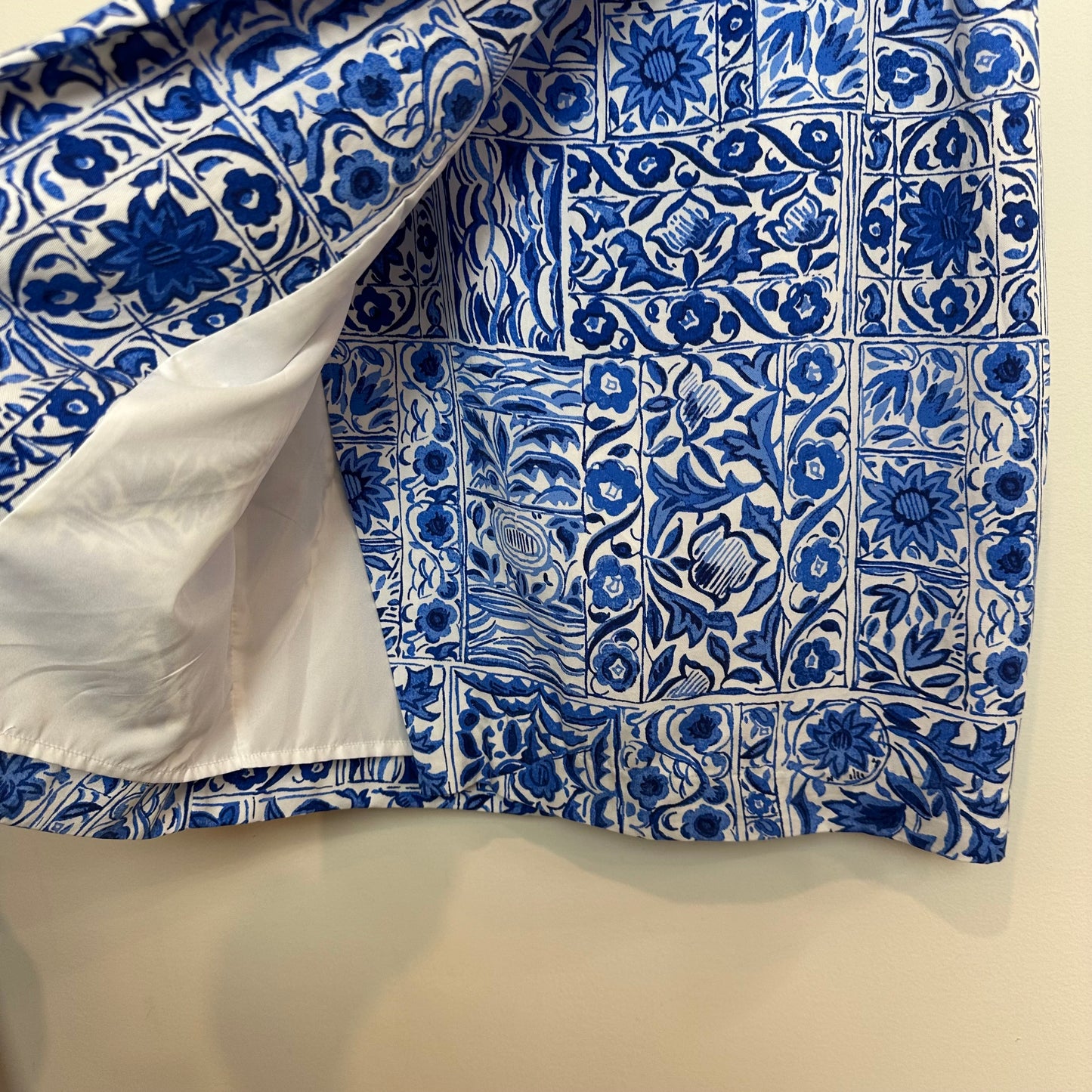 Ann Taylor Tile Wrap Pencil Skirt Blue White Midi 2 Petite