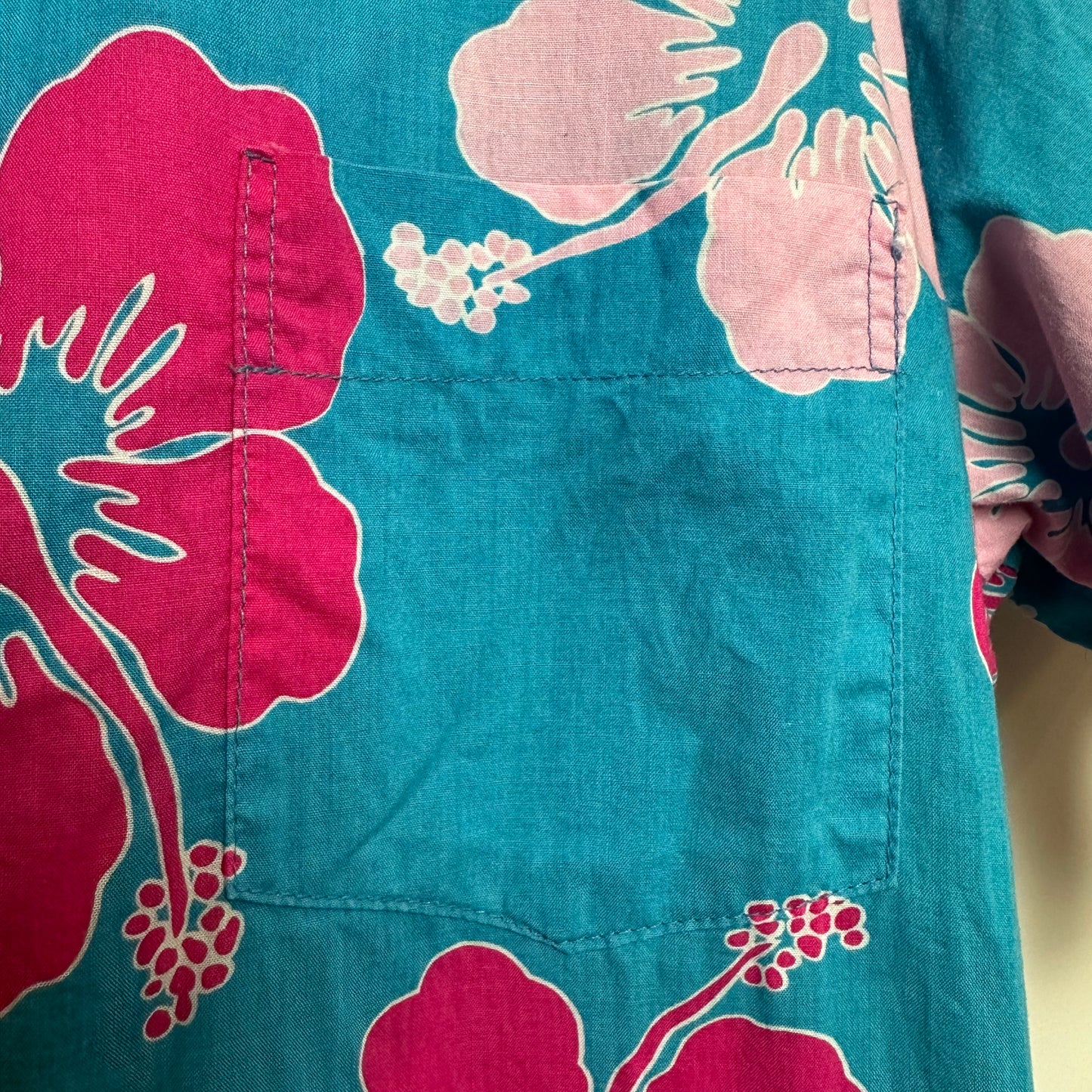 Vintage Resort Line Hawaii Shirt Floral Pink Blue Tropical Short Sleeve Button Up