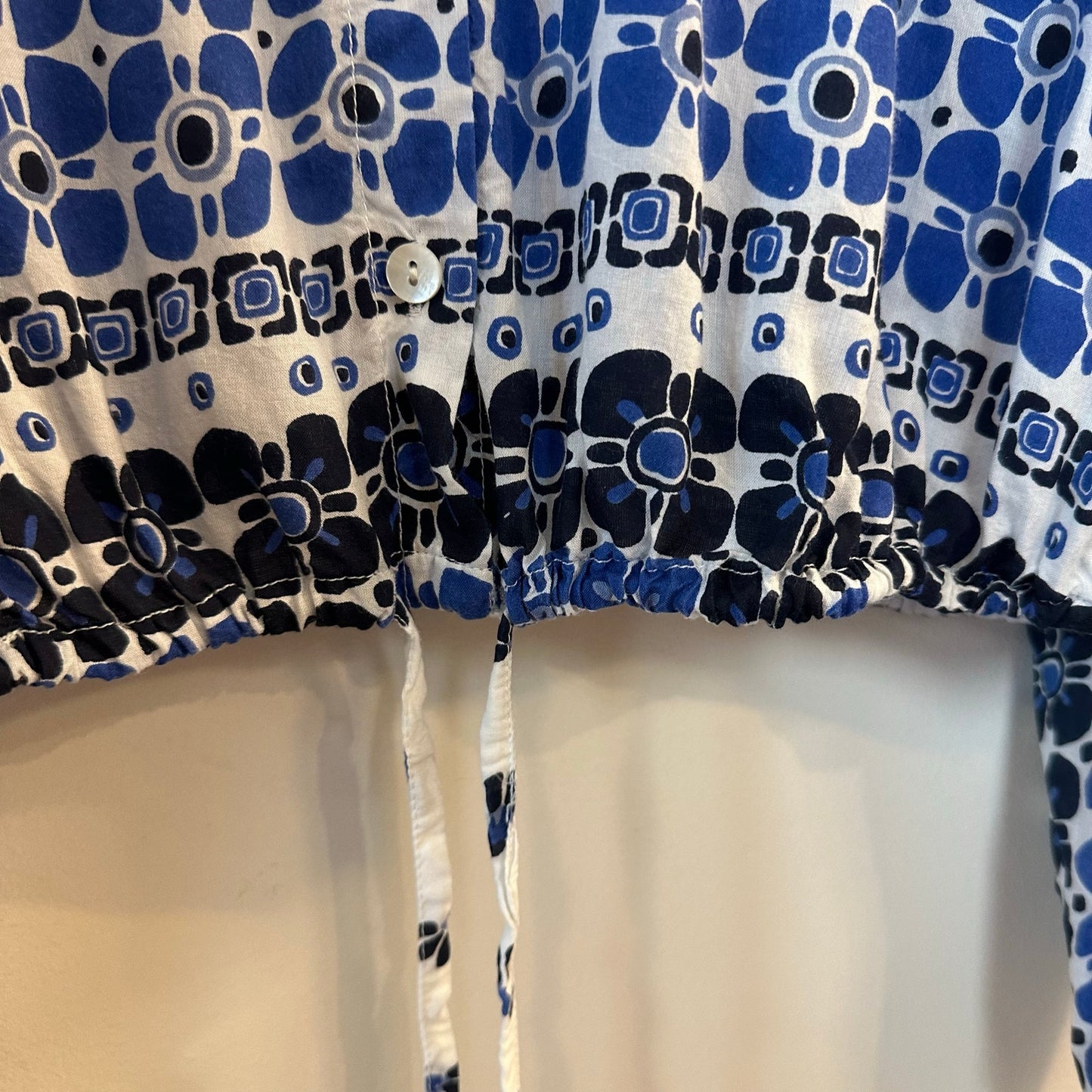 Roller Rabbit Caleb Top Blue Marble White Long Sleeve Collared Button Medium