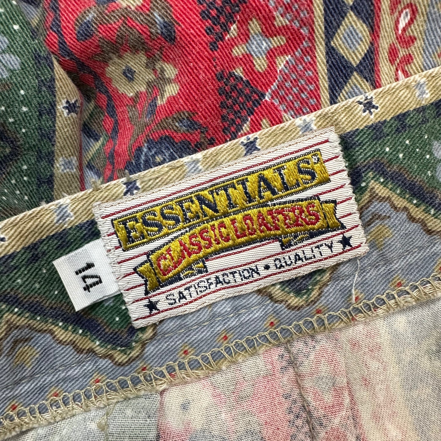 Vintage 90s Essentials Shorts High Rise Geometric Floral Patterned 14