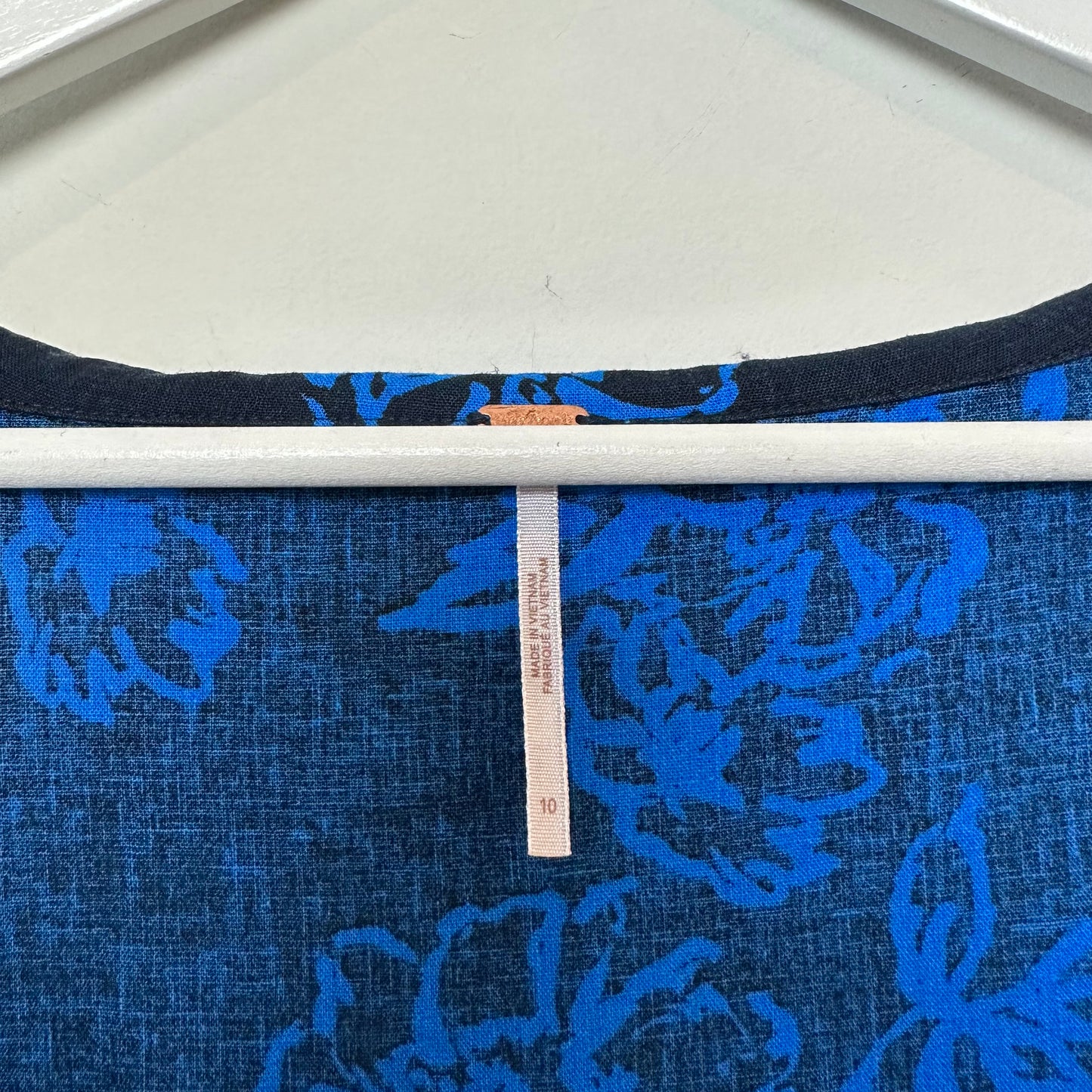 Free People Thing Called Love Navy Blue Floral Linen Mini Dress 10