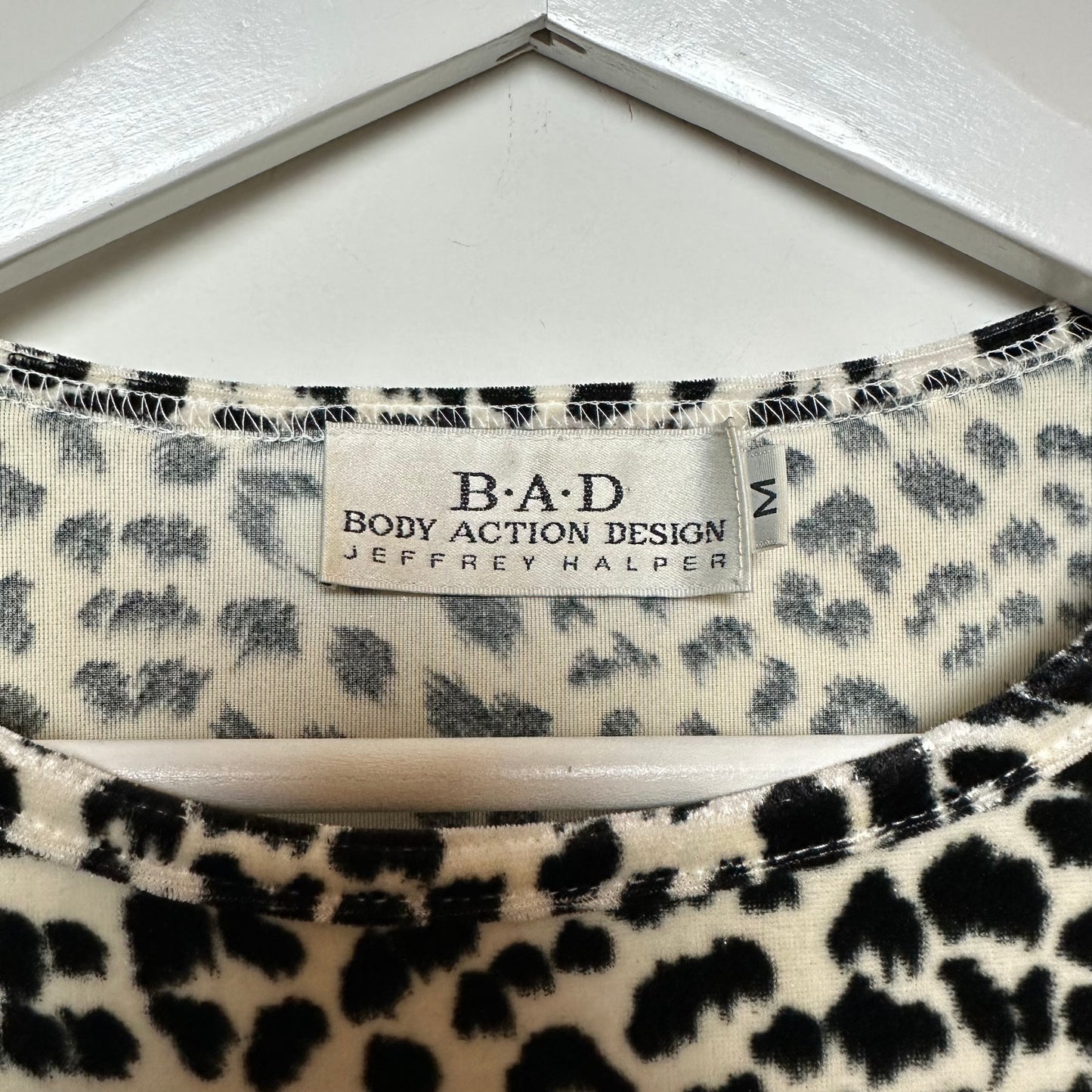 Vintage 90s Y2K Body Action Design Velvet Baby Tee Black and White Leopard Print Short Sleeve Medium