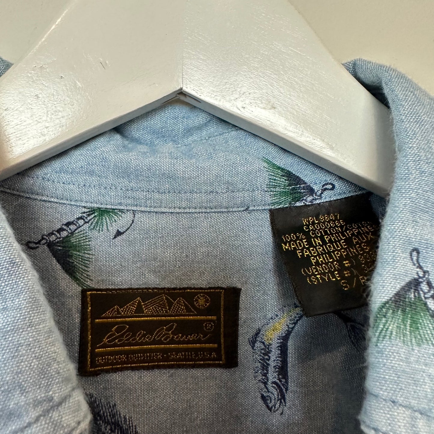 Vintage 90s Eddie Bauer Short Sleeve Button Down Shirt Fishing Print Chambray Small
