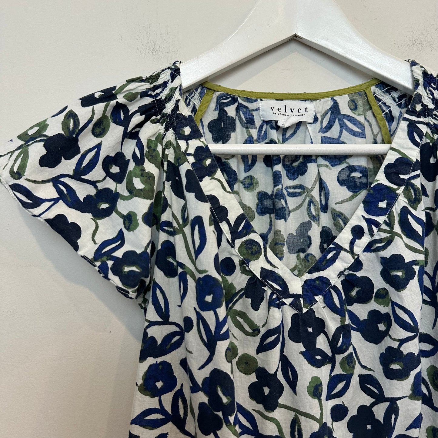 Velvet by Graham & Spencer Ivy Flutter Sleeve Dress Floral Blue Green Cotton XS