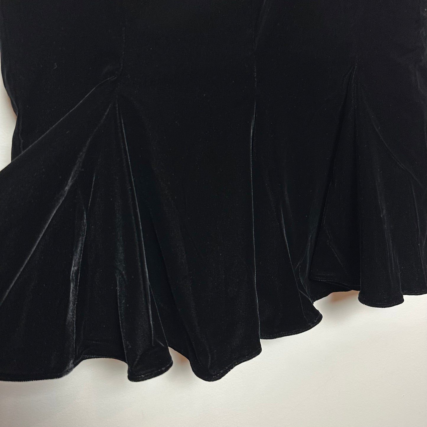 Y2K Giorgio Armani Black Velvet Skirt Pleated Lined Made in Italy 44 8