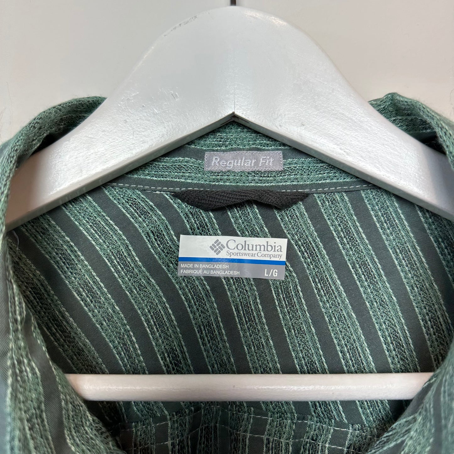 Columbia Short Sleeve Button Down Shirt Blue Green Striped Regular Fit Large