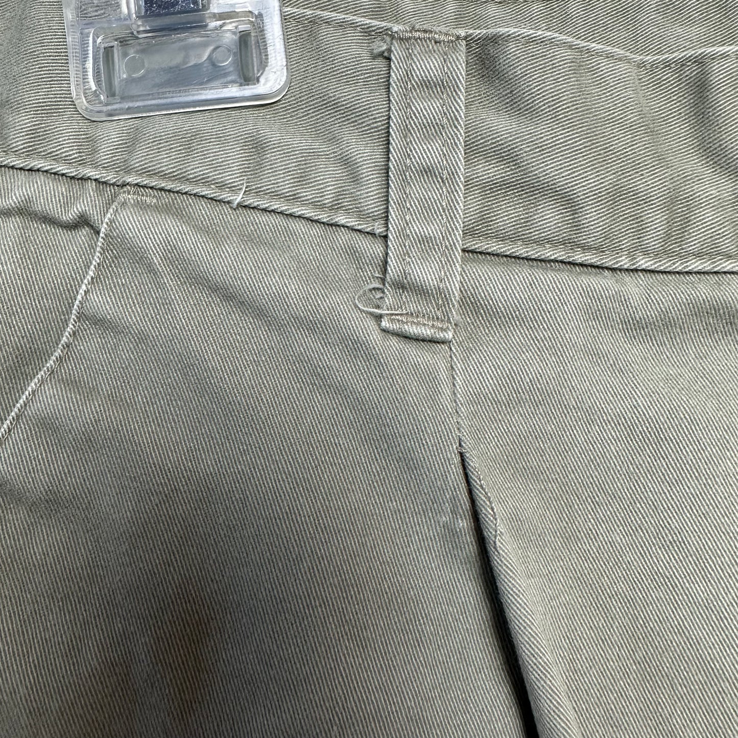 Vintage 90s Bill Blass High Rise Pleat Front Shorts Olive Green Cotton Size 8