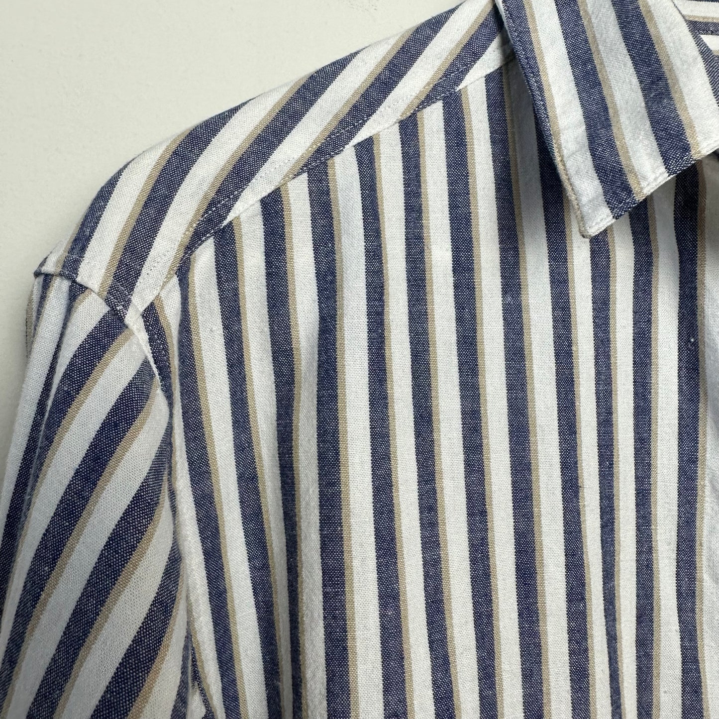 Vintage 90s Eddie Bauer Striped Button Down Collared Shirt Small Blue White Beige