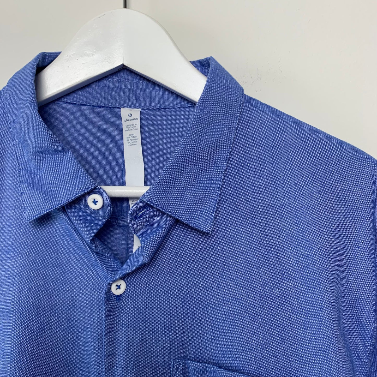 Lululemon All Town Buttondown Harbor Blue Chambray Button Down Collared Shirt