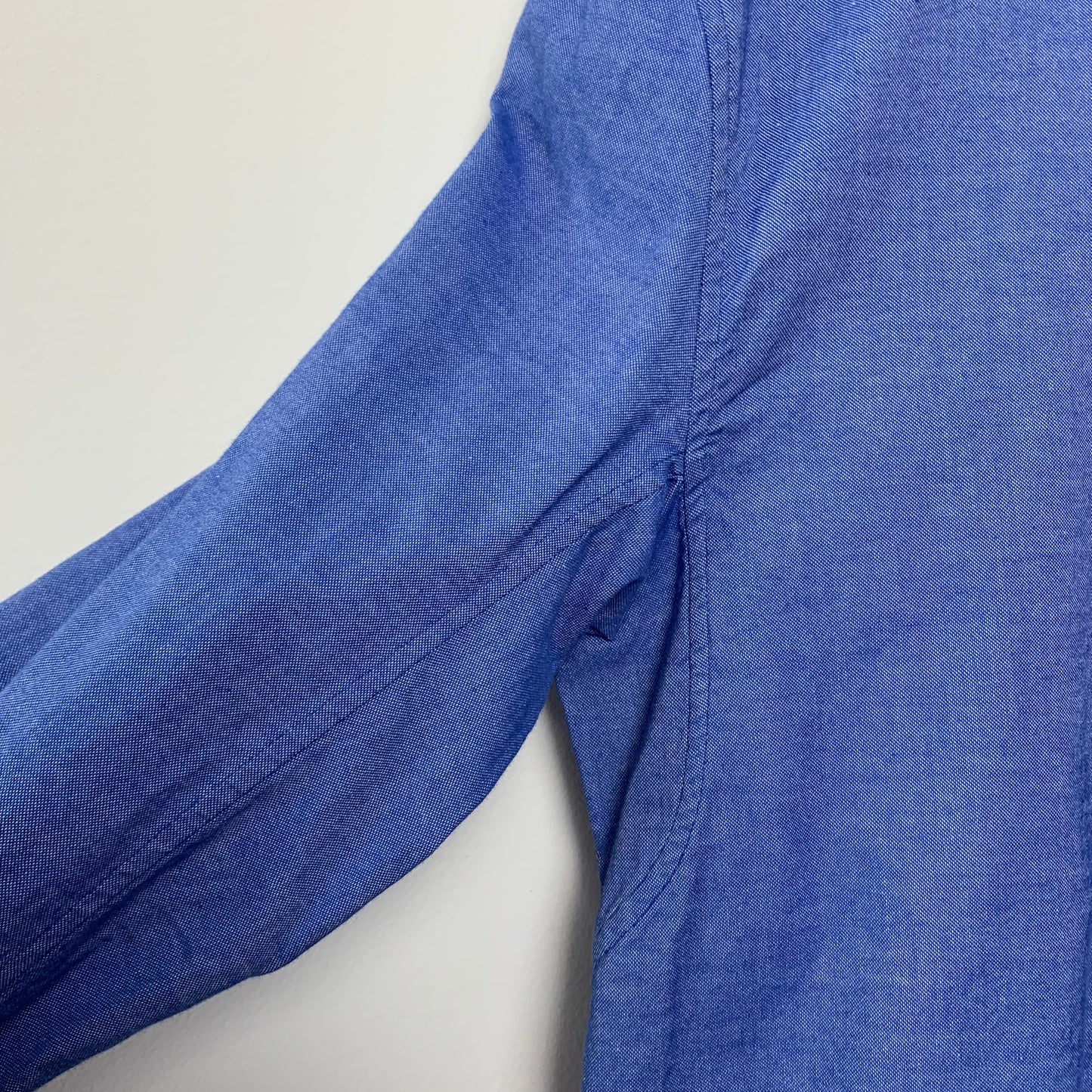 Lululemon All Town Buttondown Harbor Blue Chambray Button Down Collared Shirt