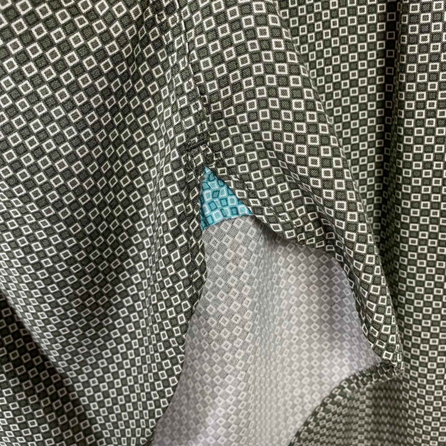 Batik Bay Geometric Print Short Sleeve Button Down Collared Shirt XL