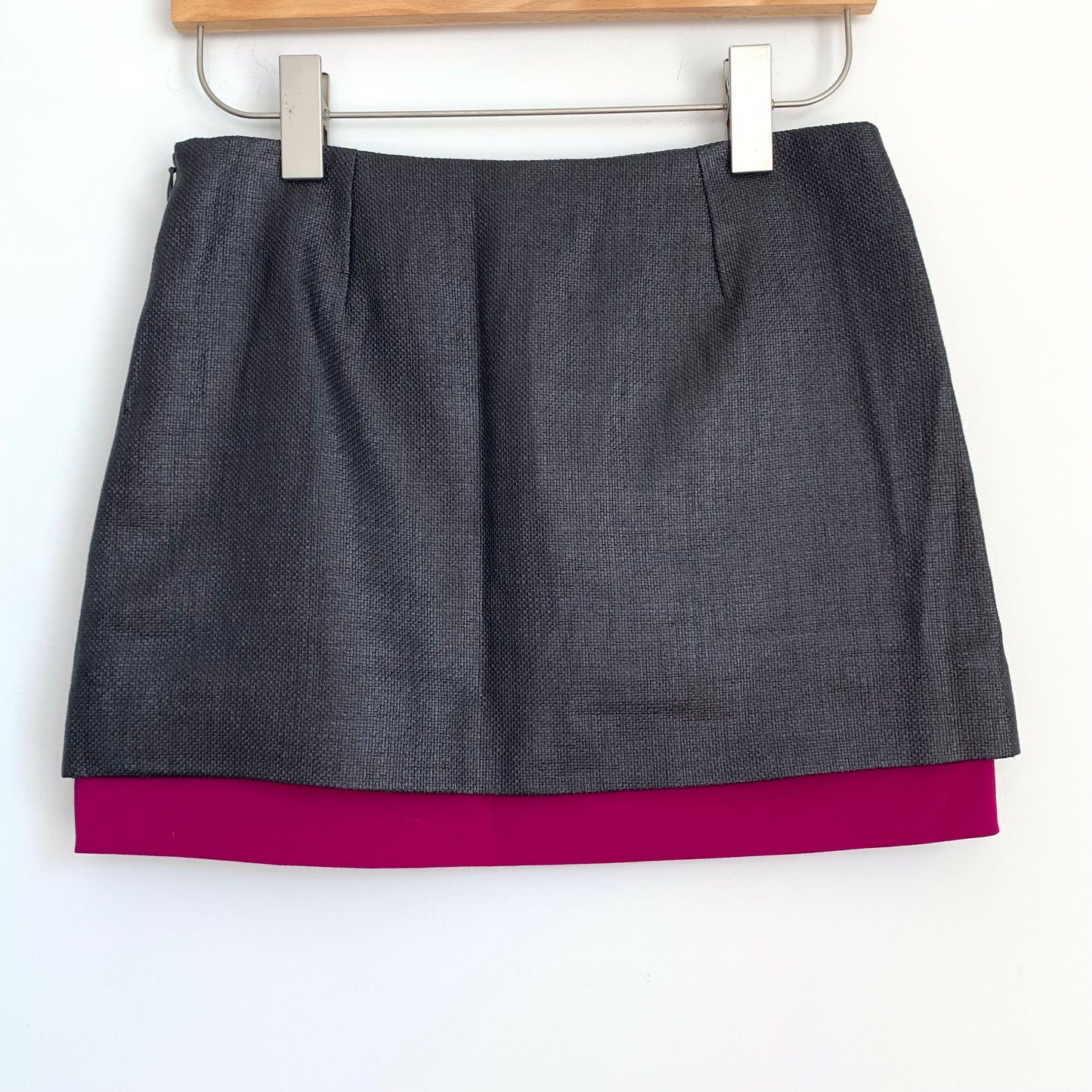 New with tags Diane von Furstenberg Elley Mini Skirt Y2K Style Black and Berry Size 0
