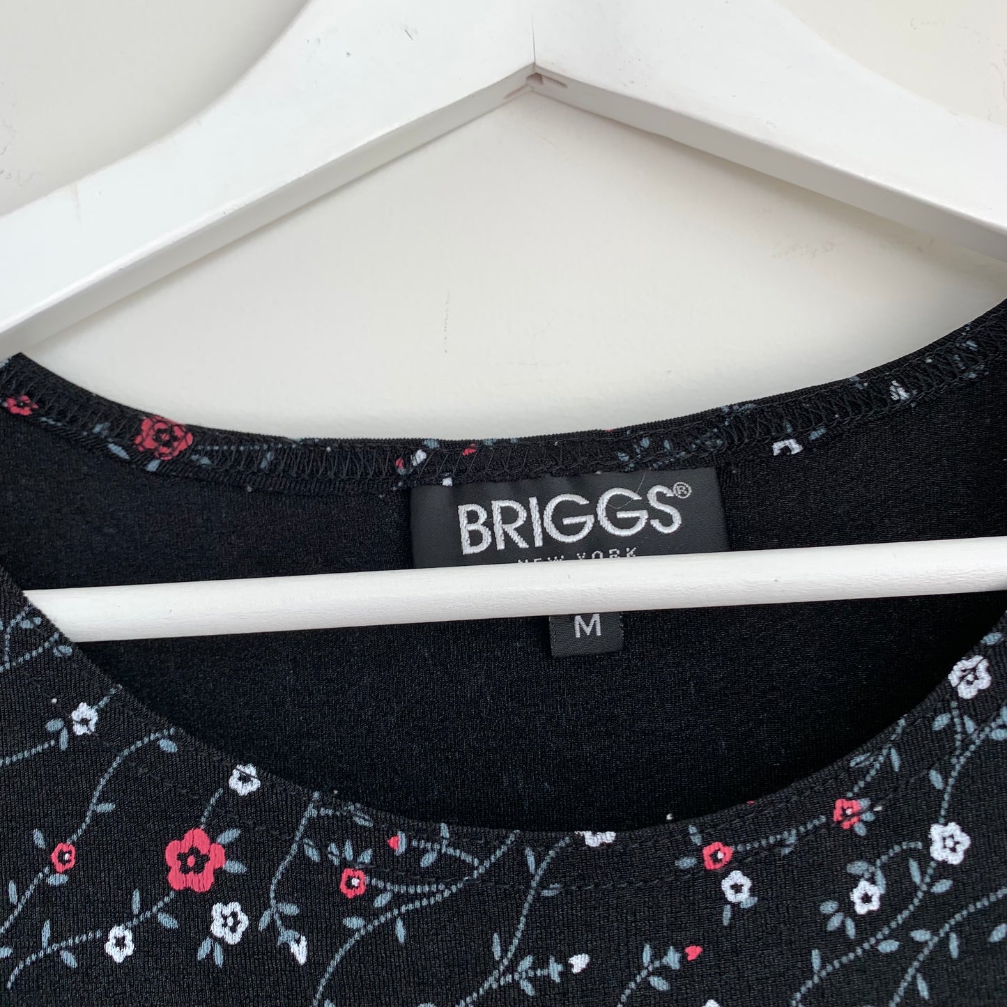90s Y2K Briggs Floral Cropped Top Stretch Size Medium Black and Pink