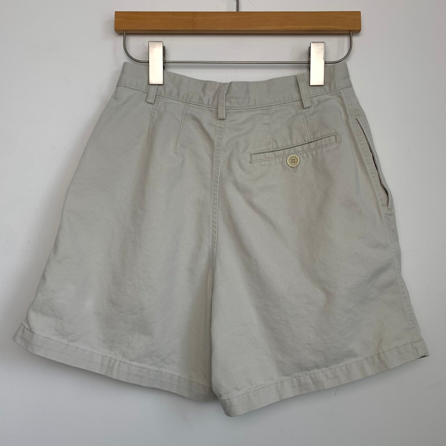 90s High Rise Khaki Trouser Shorts with Pleated Front Cotton 26”