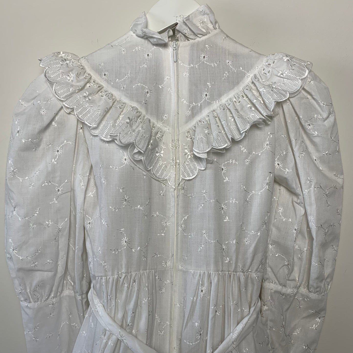 1970s Carho White Lace Midi Dress Made in West Germany XXS Gunne Sax Style