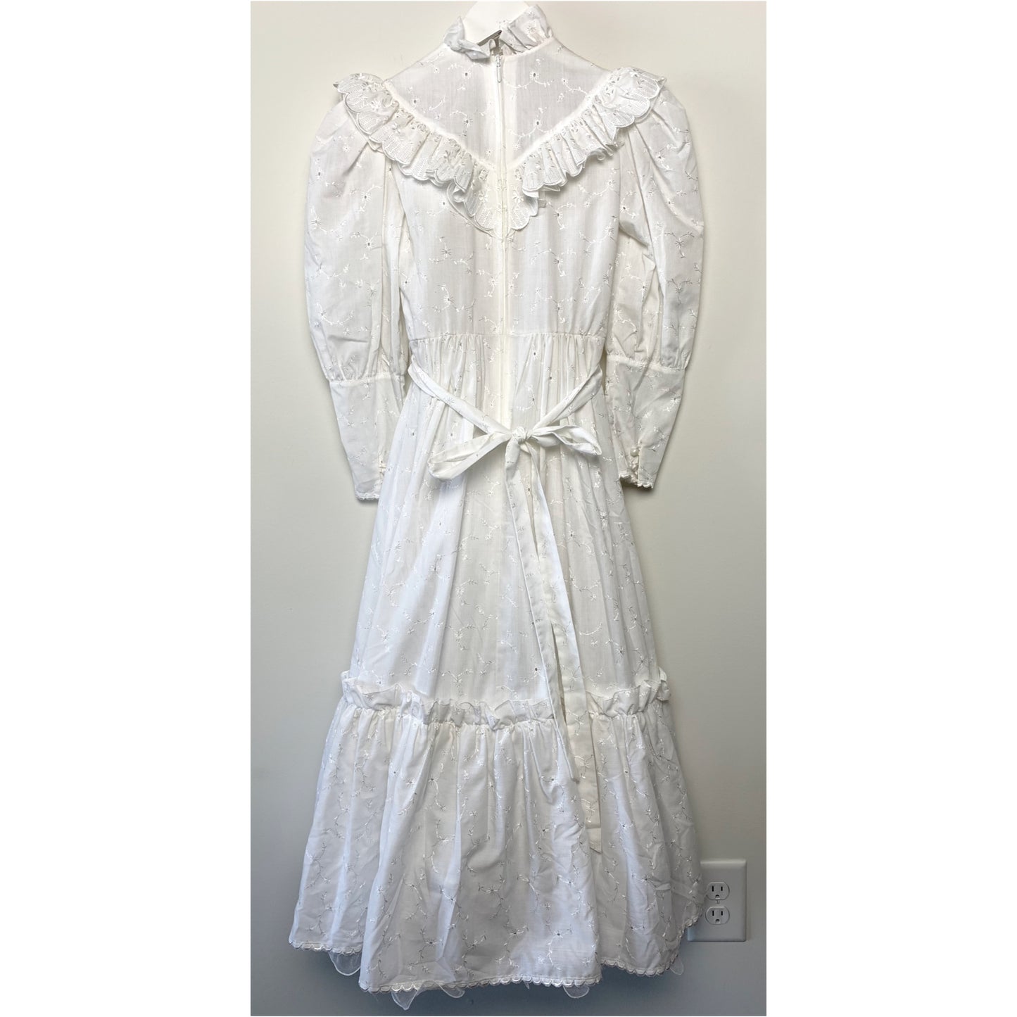 1970s Carho White Lace Midi Dress Made in West Germany XXS Gunne Sax Style