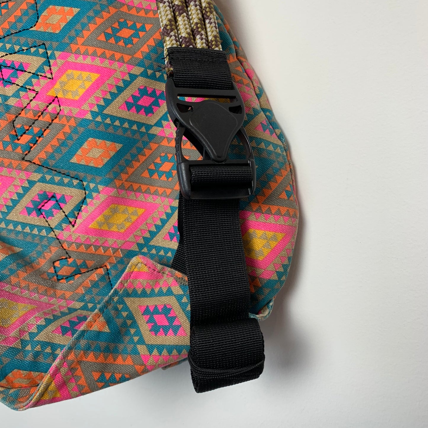 Kavu Rope Sling Bag Rhombus Rug Aztec Multicolor Satchel