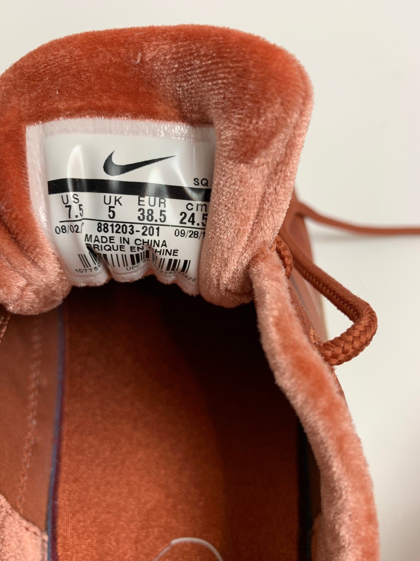 Nike Air Max Thea Dusty Peach Sneakers 7.5