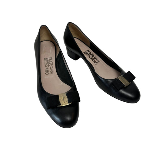 Salvatore Ferragamo Vera Pumps Black Leather 9.5