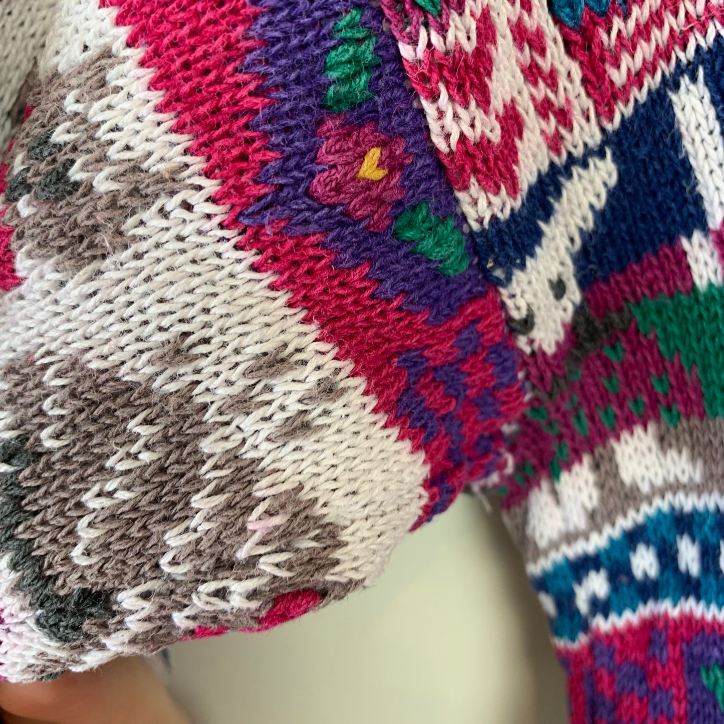 Vintage 90s Northern Isles Hand Embroidered Chunky Knit Sweater Cats, Flags, Hearts, Mouse Medium