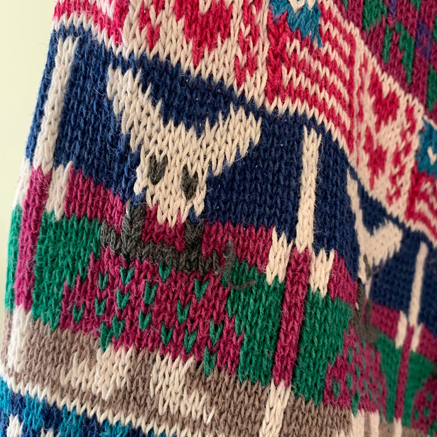 Vintage 90s Northern Isles Hand Embroidered Chunky Knit Sweater Cats, Flags, Hearts, Mouse Medium