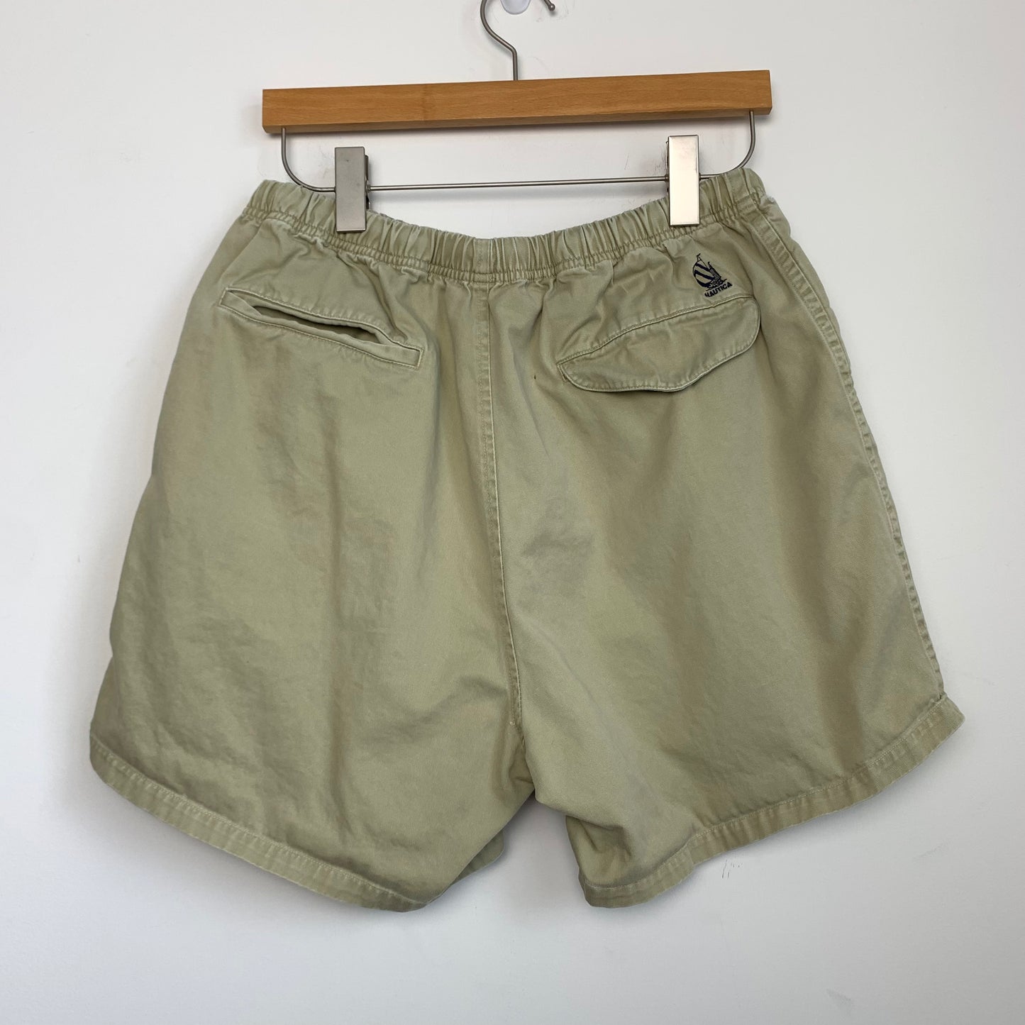 90s Nautica Khaki Drawstring Shorts Medium