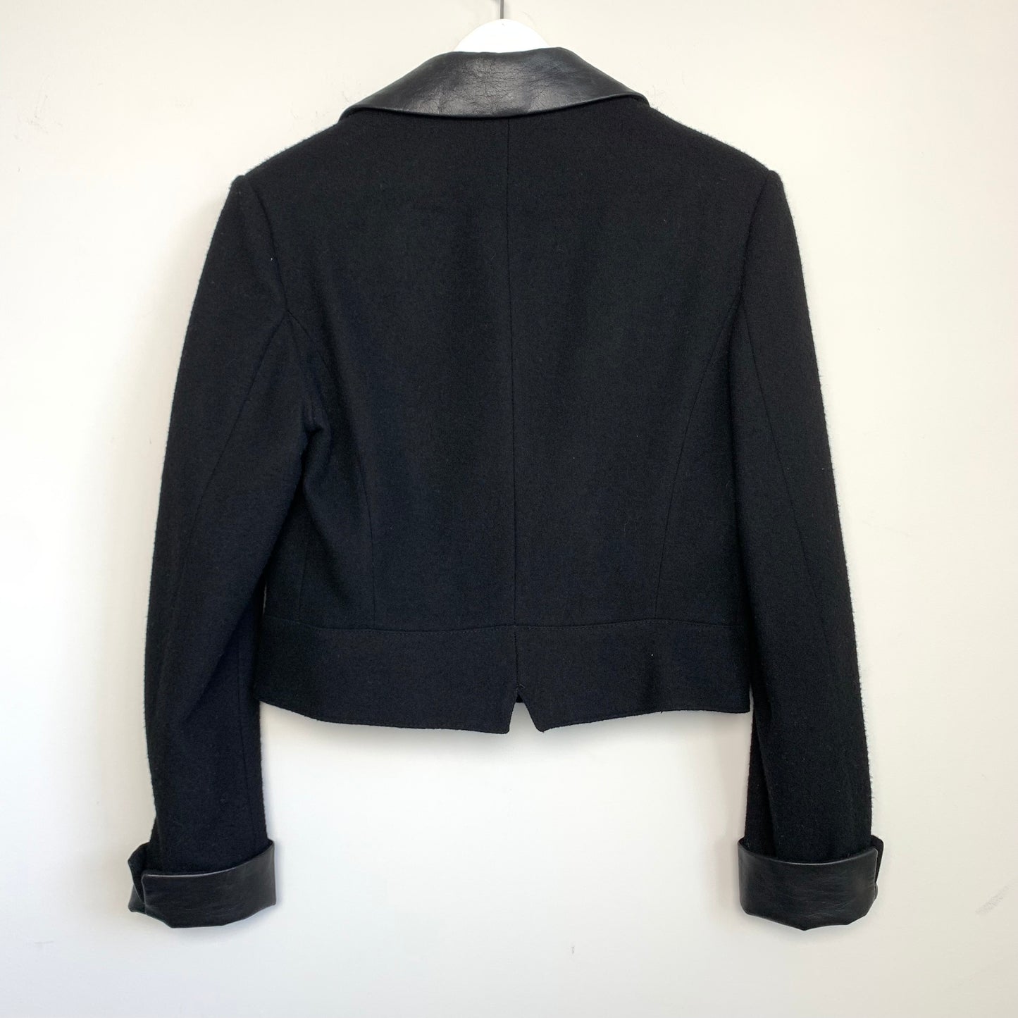90s Braebrook Black Cropped Blazer Jacket Coat with Leather Collar and Trim Size Small