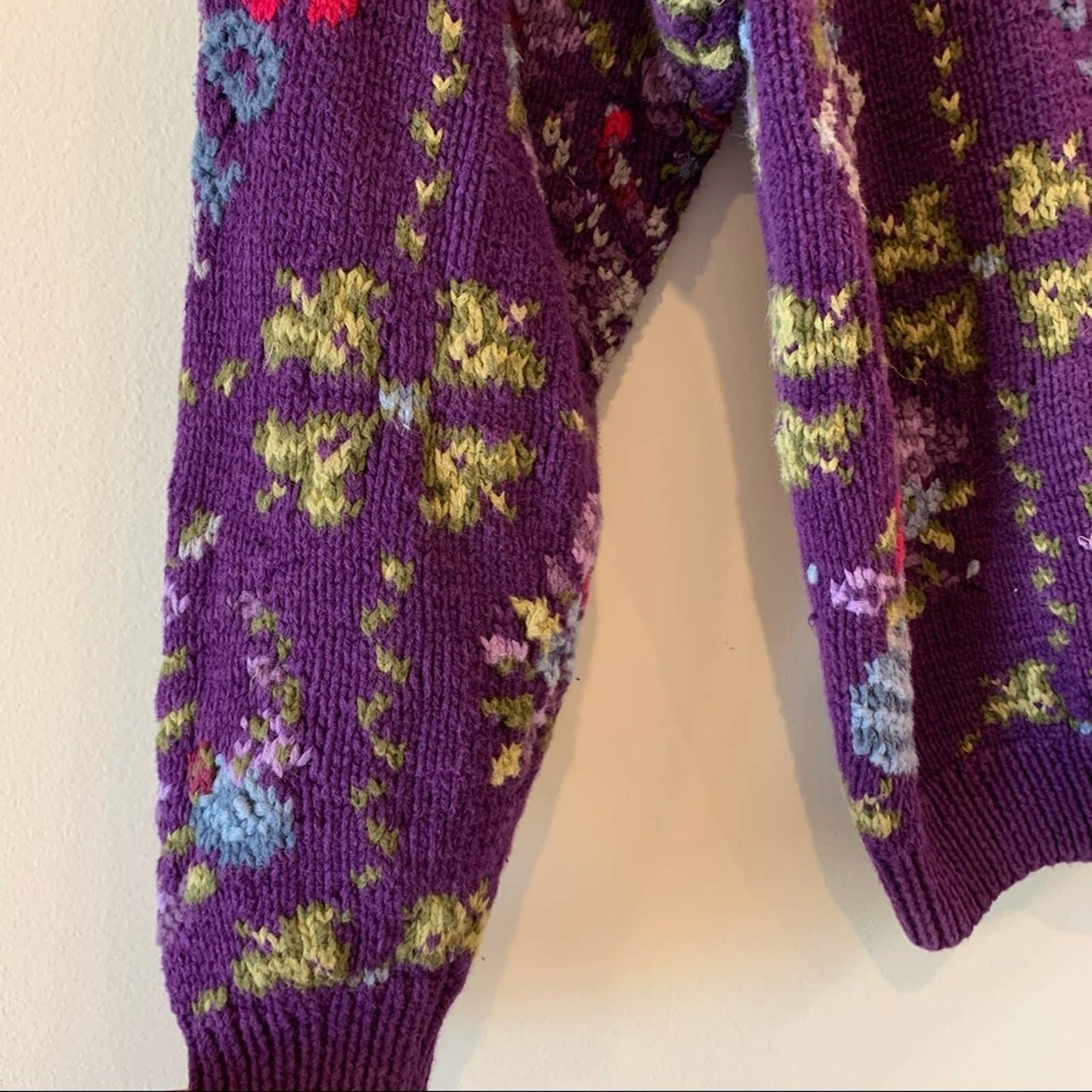 80s Signatures by Northern Isles Hand Knit Chunky Grandma Sweater Bows