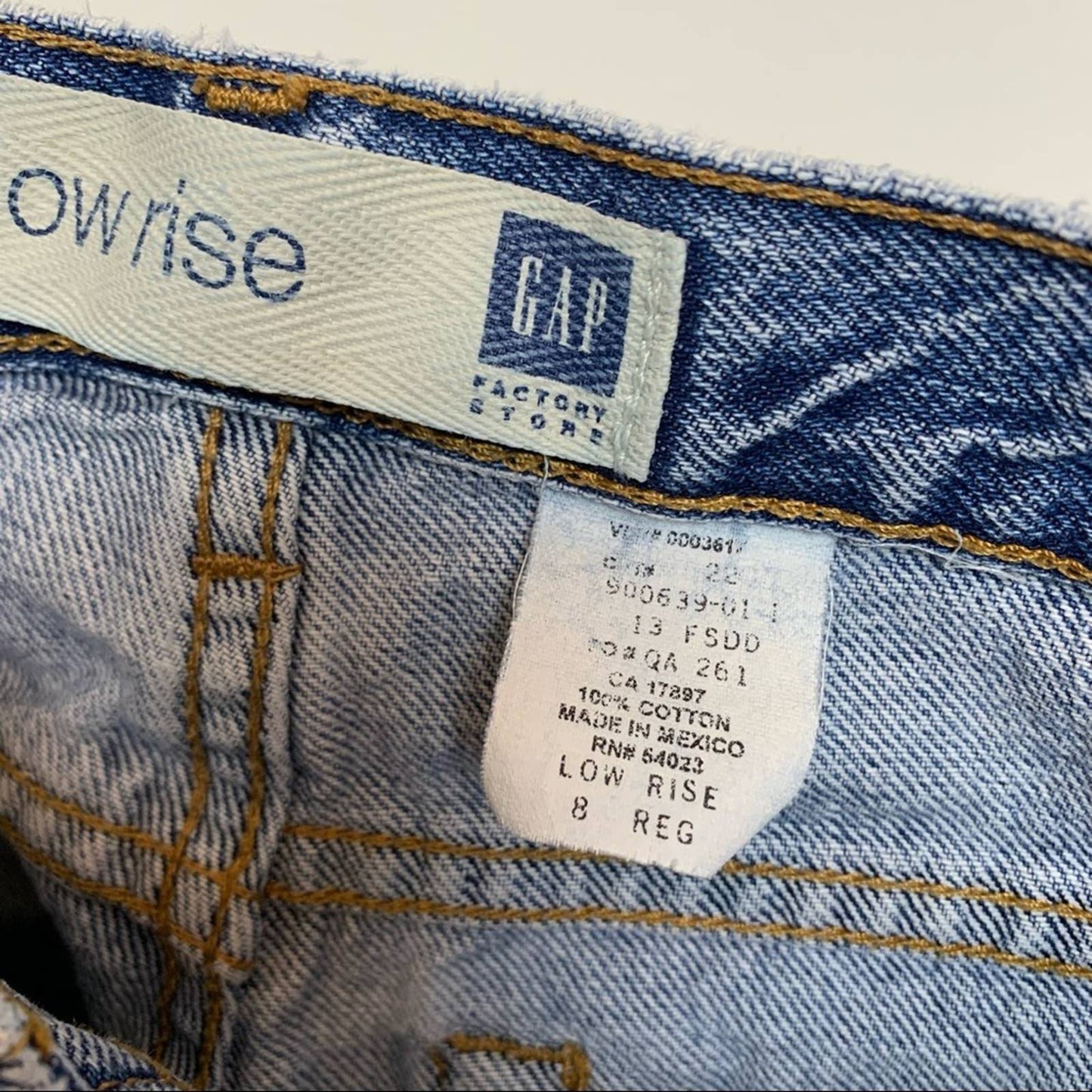 90s Gap Button Fly Mom Jeans Straight Leg 28 Inch Waist