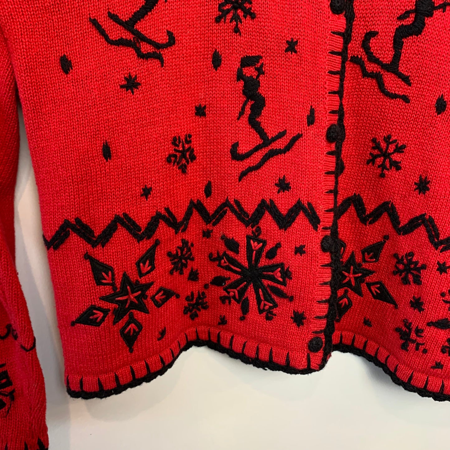 Vintage Designers Originals Studio Ski Red Black Cardigan Sweater Large