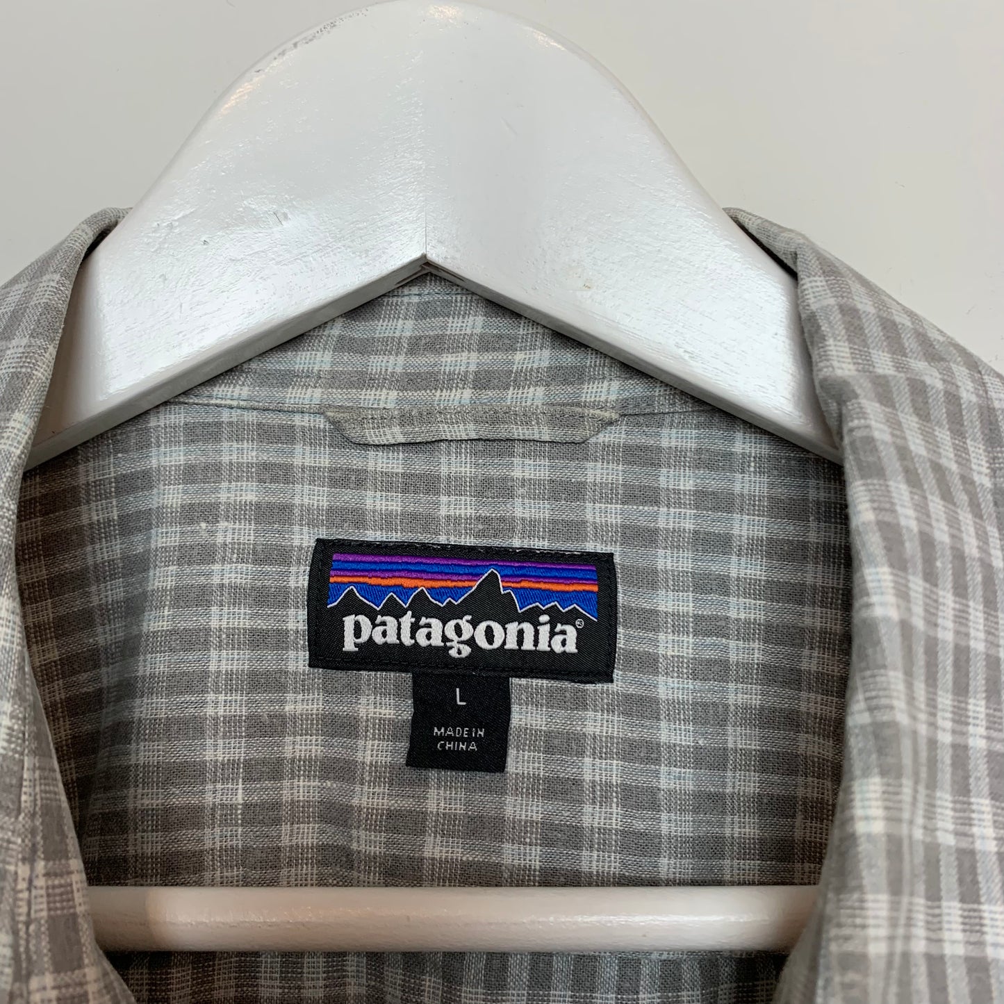 Patagonia Grey Plaid Back Step Short Sleeve Button Down Shirt Large