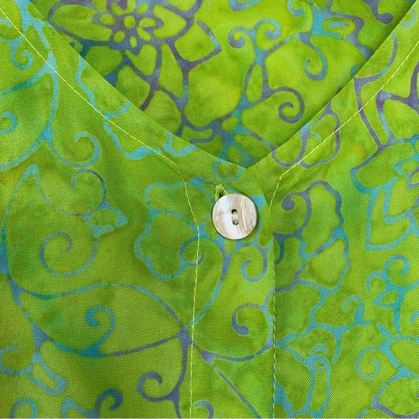 A World Apart Hawaiian Dress Green Button Down Shell Sleeveless Mini Small